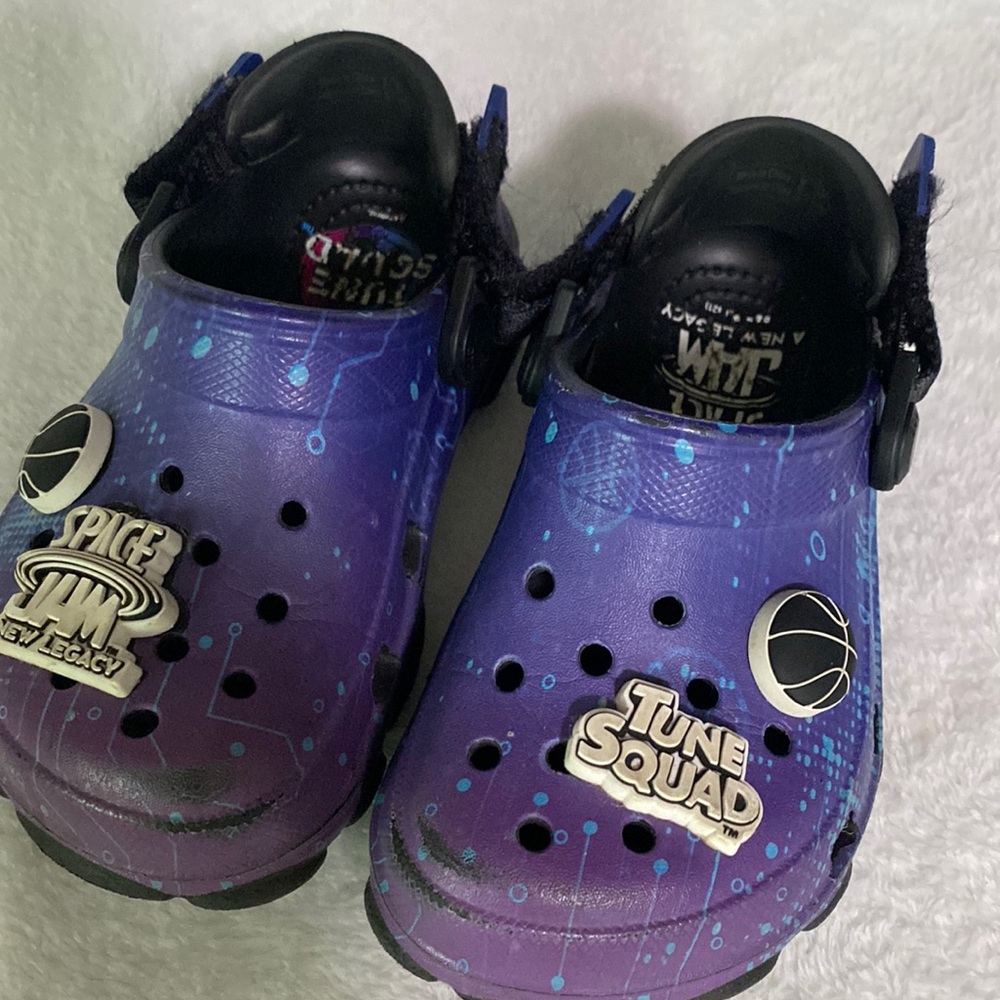 Crocs